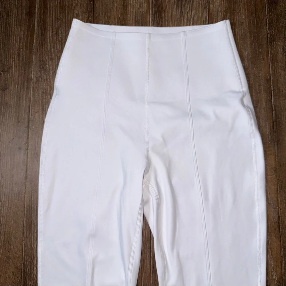 HALARA Flex SculptKnit High Waisted Tummy Control Work White yoga pants